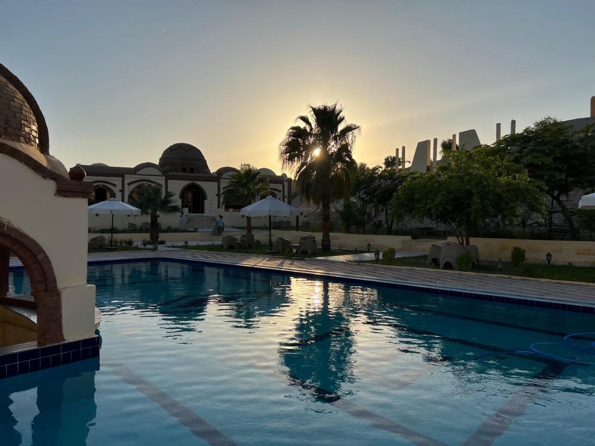 Elphardous Oasis Hotel Luxor Eksteriør billede